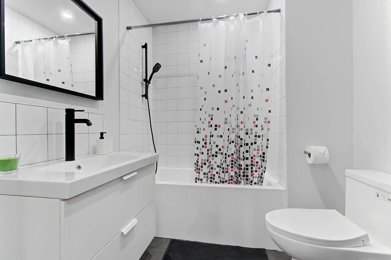 Les Appartements Du 300 Квебек Екстериор снимка