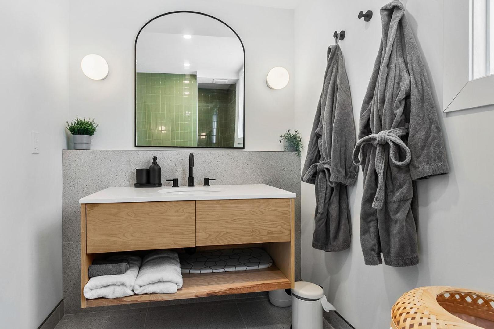 Les Appartements Du 300 Квебек Екстериор снимка