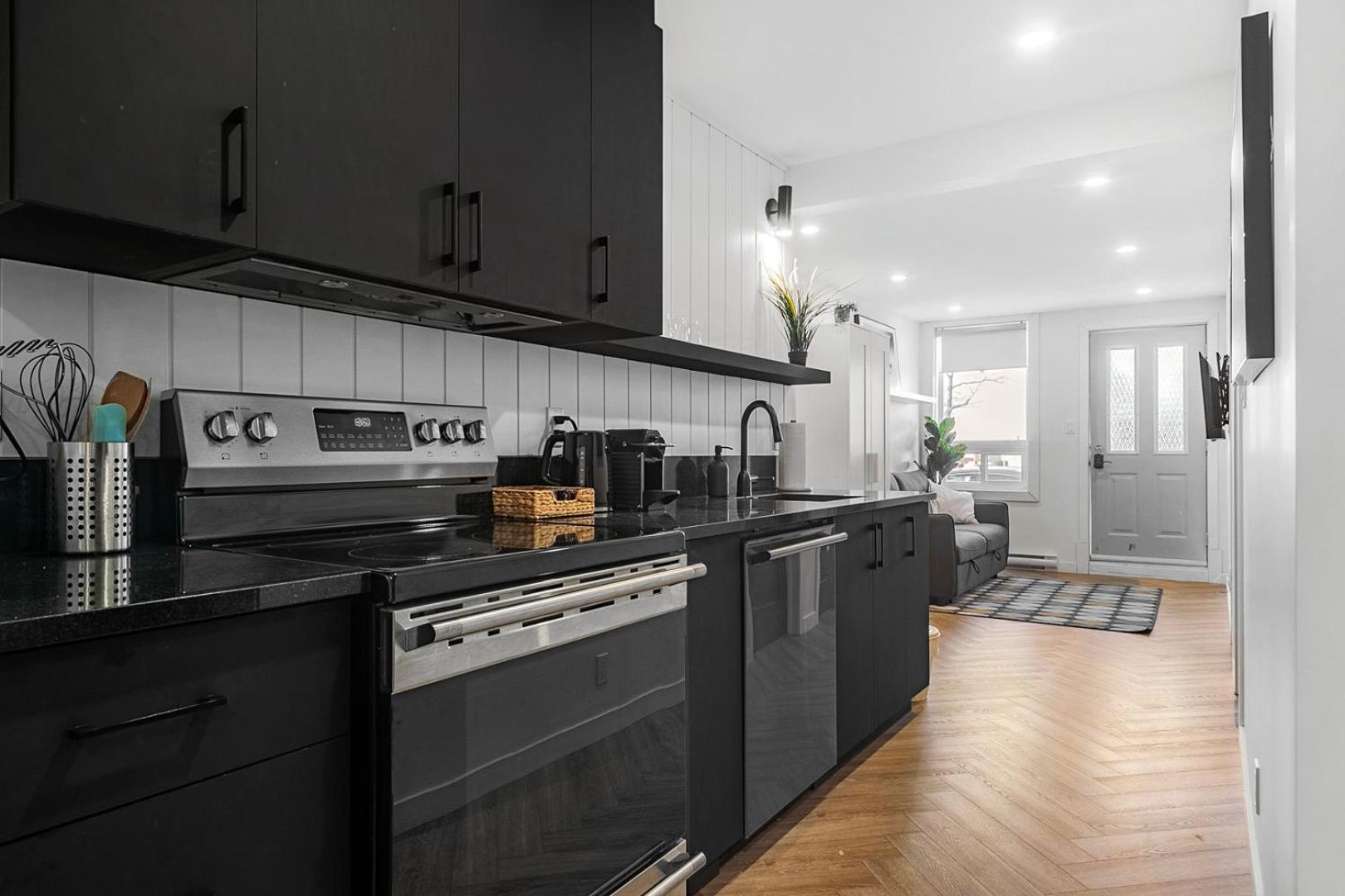 Les Appartements Du 300 Квебек Екстериор снимка